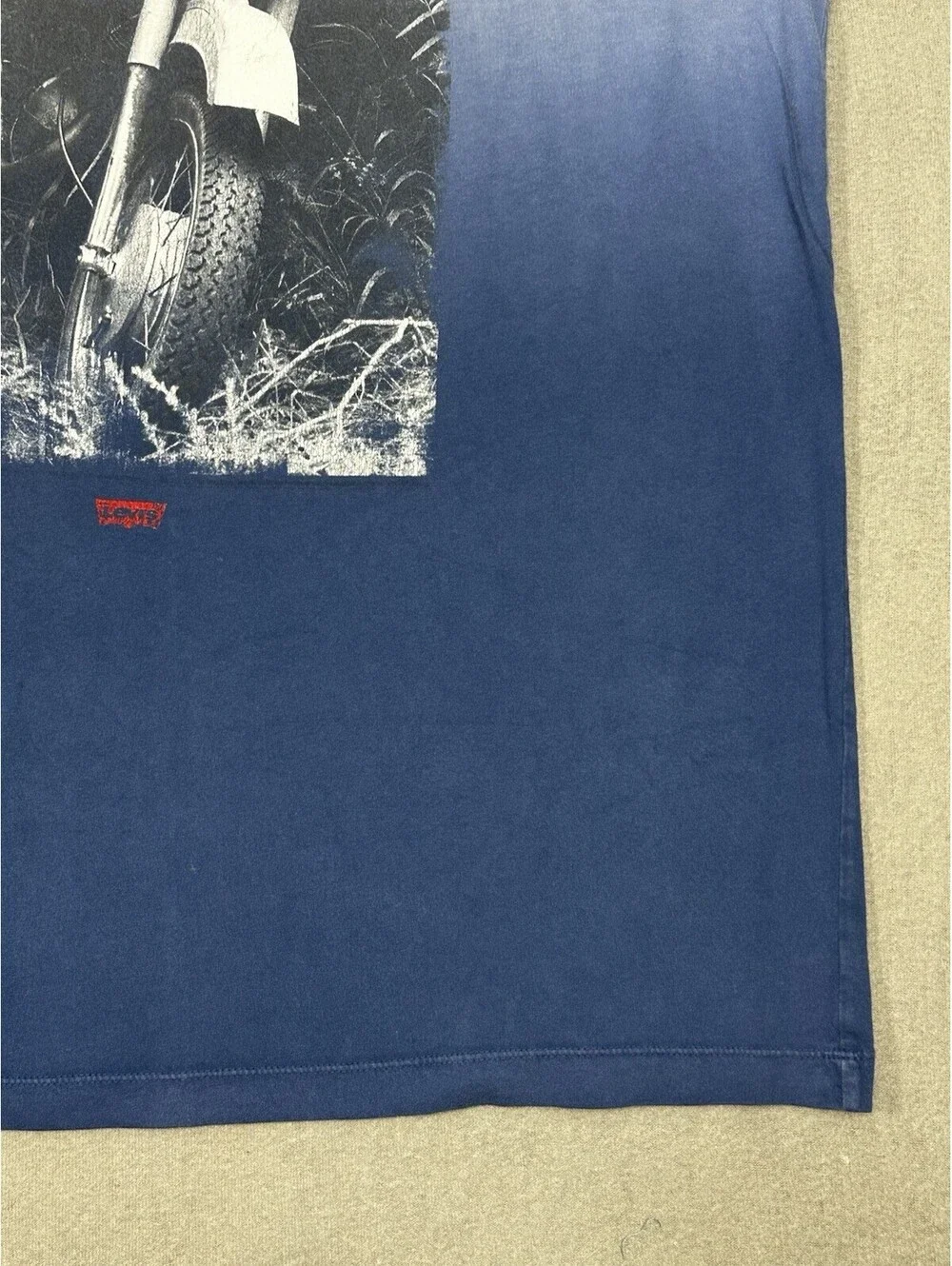 Men’s Levi’s Graphic T-Shirt – Motorcycle / “Built Strong” – Blue Ombre – XL